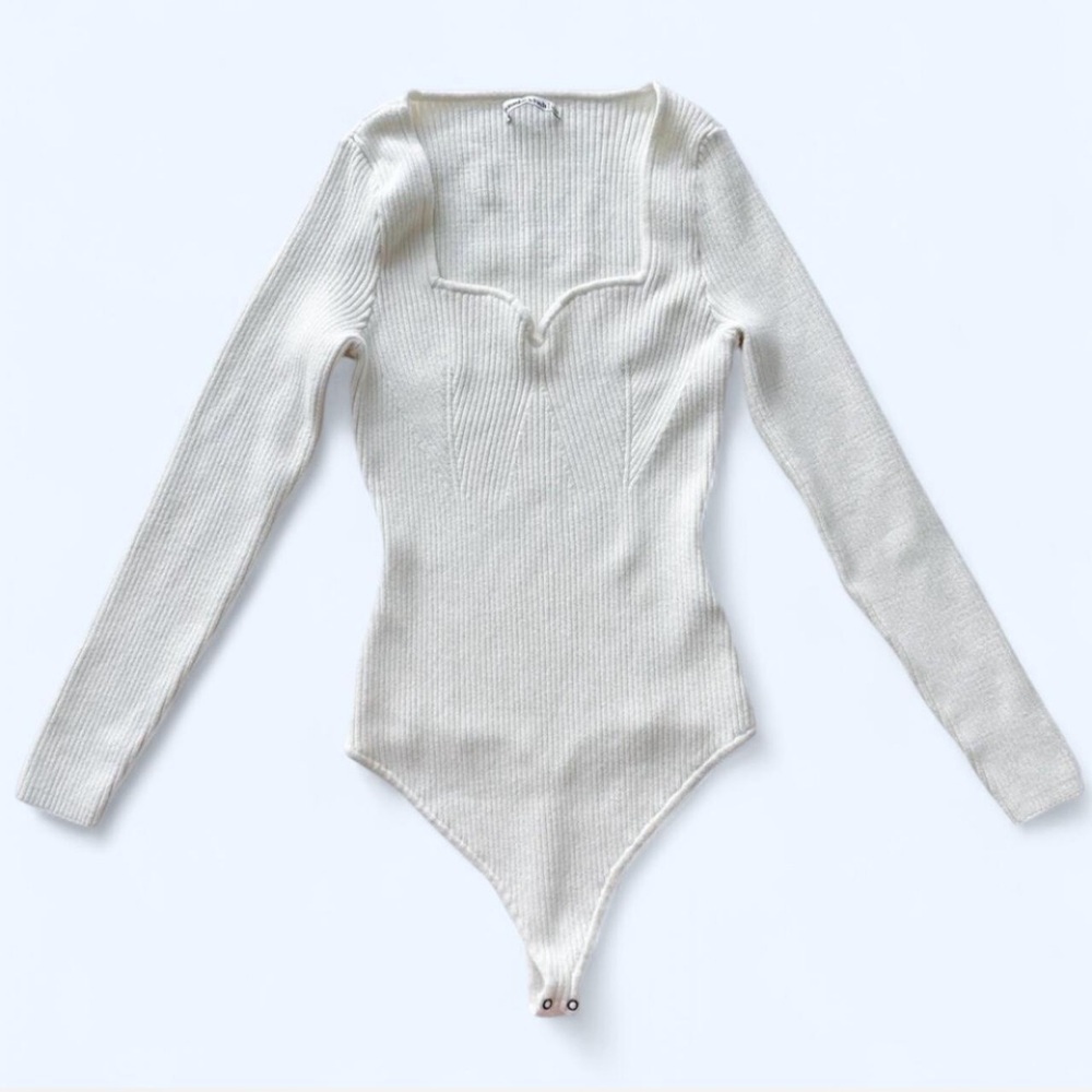 Abercrombie & Fitch White Ribbed Sweater Top Sweetheart Neckline